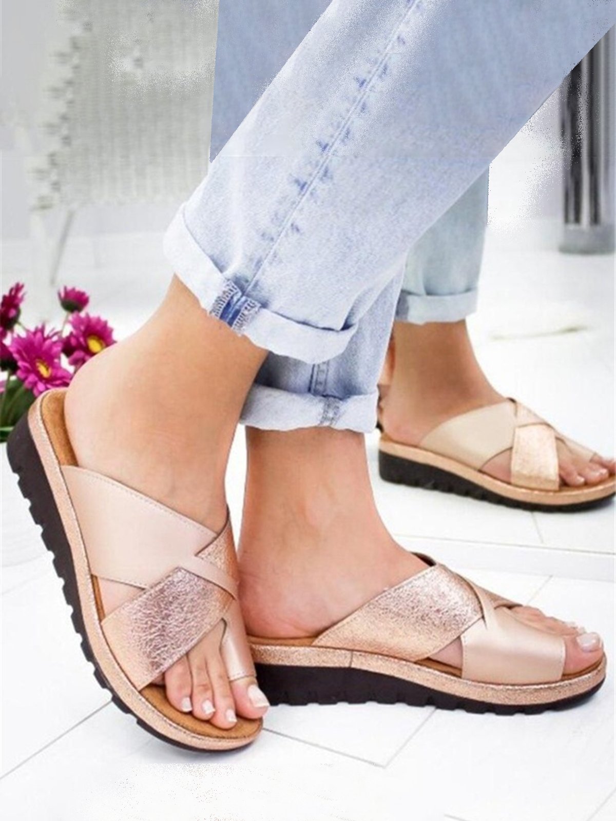 Contrasto Incrociato Cinghia laccio Slip on Cuneo diapositive