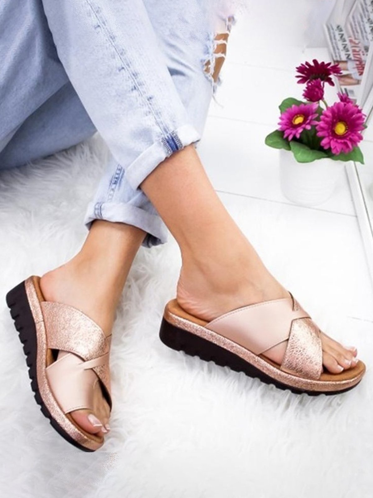 Contrasto Incrociato Cinghia laccio Slip on Cuneo diapositive