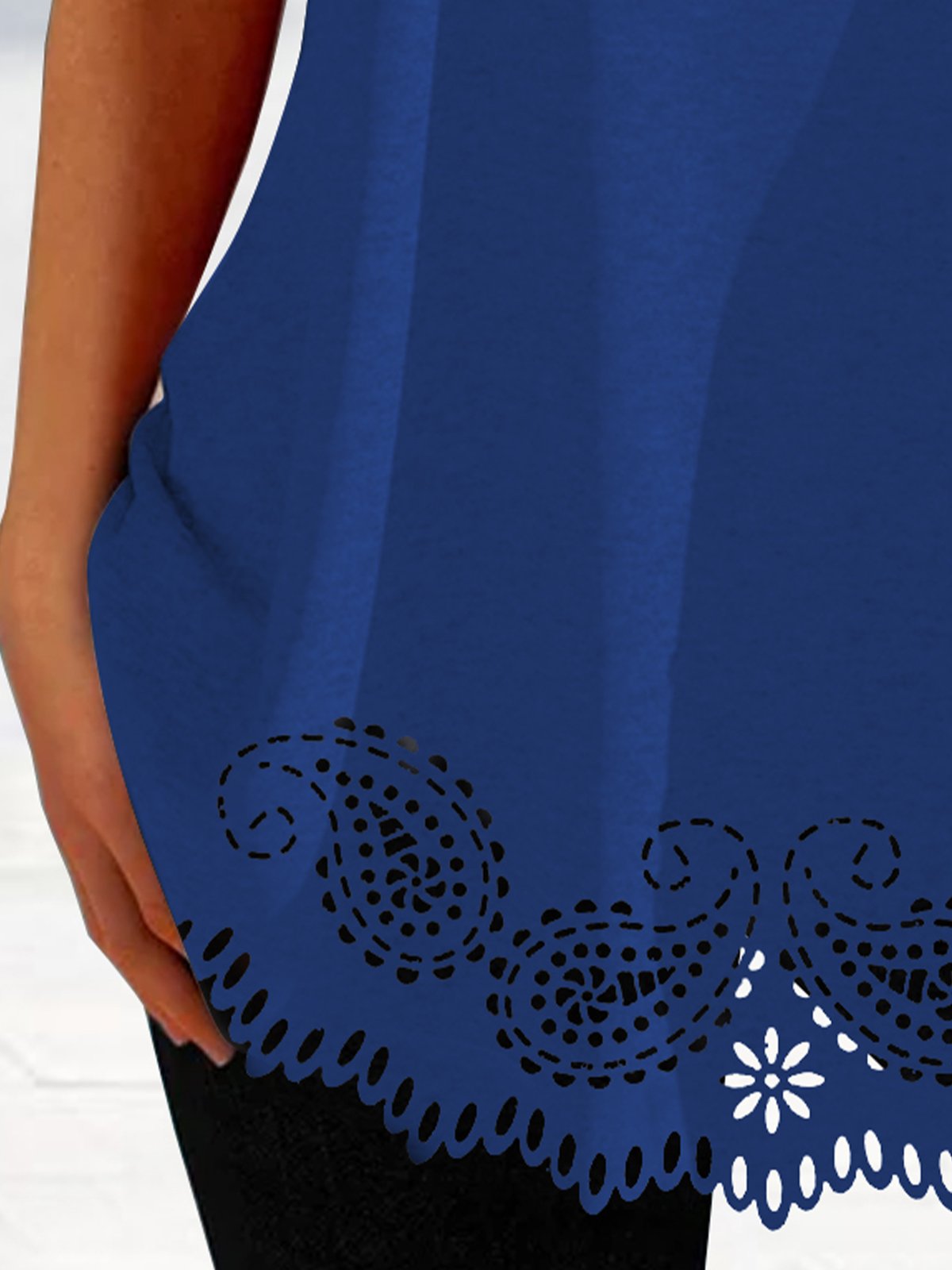 Tinta unita Paisley Disegno bruciato fiore chiodo Bottone a Altalena superiore T-shirt taglia grande
